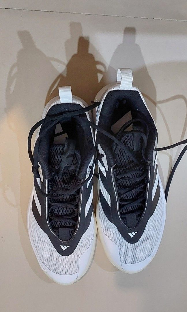 Adidas Subzone Basketball shoes (Category: Sneakers) located in Quezon City. Submitted by randomkyddo77 (Listing ID 1348811512, Image 2). Description: Adidas Subzone basketball shoes US9 male used once only bought for 3400 guaranteed authentic and original RFS: bought a better pair negotiable.