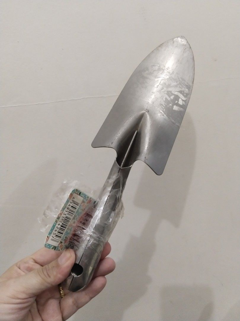 Affordable japan garden tools C😍👌 (Category: Gardening Tools & Ornaments) located in Malolos. Submitted by afford.japan (Listing ID 1348814566, Image 2). Description: Affordable japan garden tools C😍👌.