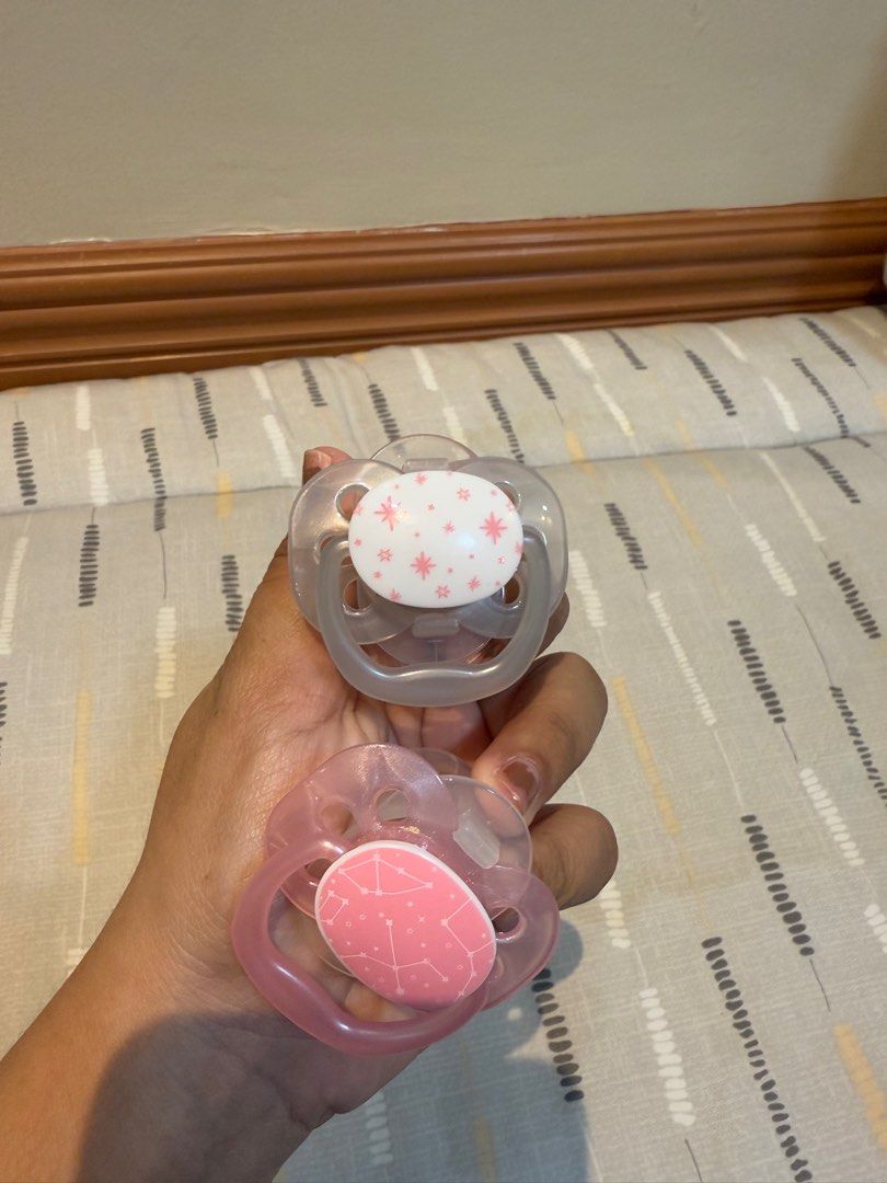 Baby Eating and Pacifier (Category: Weaning & Toddler Feeding) located in Santa Teresita. Submitted by iksluxuries2 (Listing ID 1348770243, Image 2). Description: Pacifier is washed but unused (brand Dr Brown) Eating necessities(tiny twinkle brand) Take all for 350 only Ship via j&t.