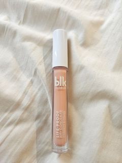 BLK airy corrector - medium shade