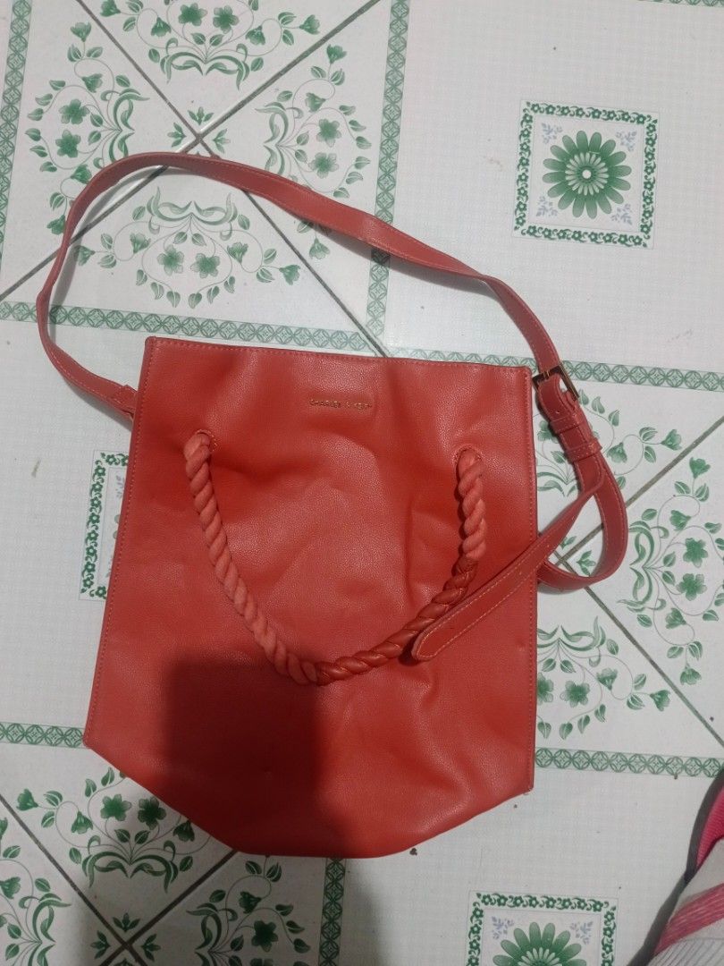 Charles & keith crossbody and handbag (Category: Cross-body Bags) located in Baguio. Submitted by chaseasher93 (Listing ID 1348744502, Image 1). Description: .