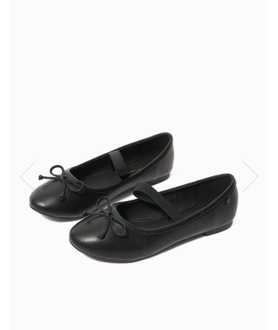 CLN BALLERINA SHOES (Category: Flats & Sandals) located in Manila. Submitted by selene12 (Listing ID 1348788416, Image 2). Description: CLN ballerina Shoes Brandnew With box RFS: Wrong size.