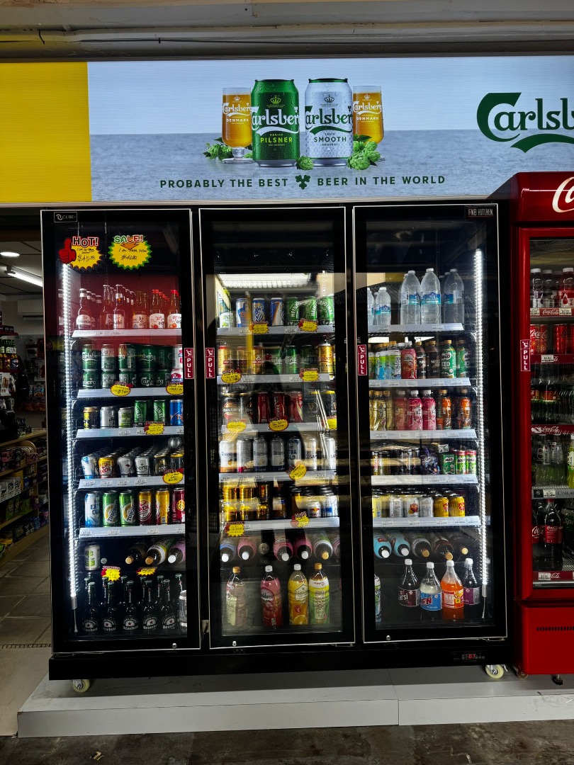 CUBE+ 3 door display Chiller, Food & Drinks, Chilled & Frozen Food on ...