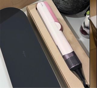 Dyson Airstrait w/ free case worth ₱3,700