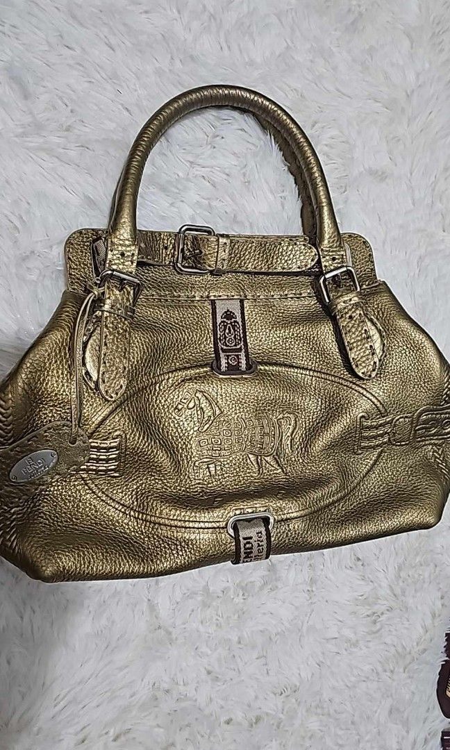 Fendi Selleria shoulder/handbag (Category: Luxury Bags & Wallets) located in Batangas. Submitted by alfredcarp0905 (Listing ID 1348632278, Image 1). Description: preloved no inclusions very good condition seldom use po ito DM to PURCHASE.