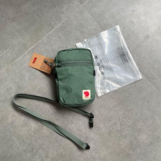 (Kategori: ) berada di . Dikirim oleh zeze_store (ID iklan 1348657467, Gambar 1). Deskripsi: .