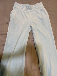 (Category: ) located in . Submitted by goodyyygoods (Listing ID 1348803502, Image 1). Description: .