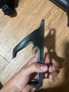 （分類：）位於 。 由 HuenTH 提交（商品編號 1348760979，圖片 1）。簡介： 。