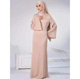 (Category: ) located in . Submitted by wardrobe2u_ (Listing ID 1348742971, Image 1). Description: .