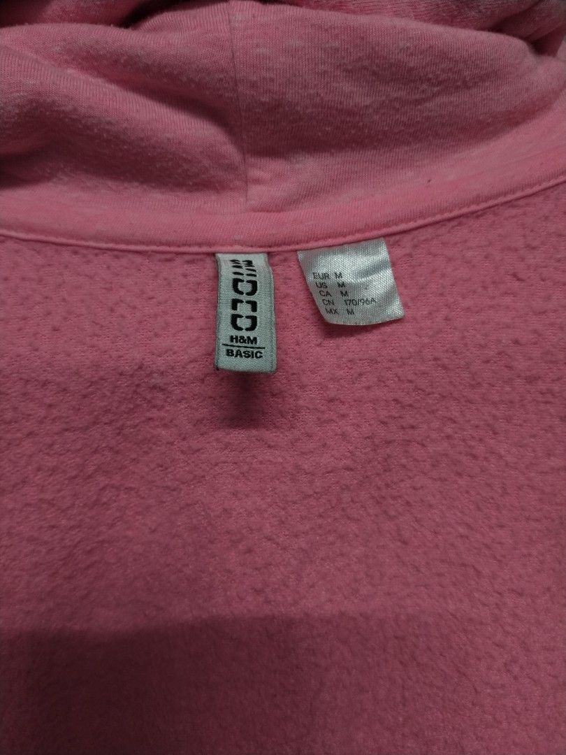 H&M BASIC Jacket (Category: Coats, Jackets and Outerwear) located in Manila. Submitted by bal.jon (Listing ID 1348717094, Image 2). Description: : May issue yung jacket. Nasa last pic. : Need wash kasi madumi because na stock na. : Light pink yung color sa personal..