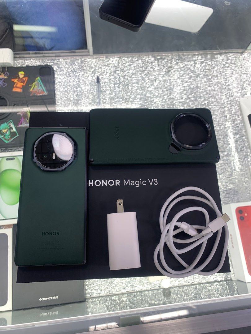 Honor Magic V3 12/512gb complete (Category: Huawei) located in San Juan City. Submitted by rodelmarllemit (Listing ID 1348724810, Image 2). Description: HONOR Magic V3 Rom: 512gb Ram: 12gb Color: Green 66W Super charge Complete Makinis No Issue Openline Facebook Page: •Helu’s Gadgets Mode of Payment: •Cash •Bank Transfer •GCash & Paymaya Installment: •Credit Card •Ggives •Cash on Delivery/Same day delivery •Shipping •Meet Up •Trade In You can vis