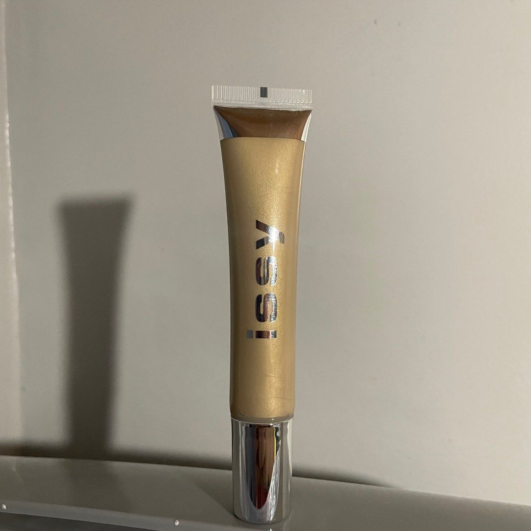 Issy True Flex Illuminator - Flare Shade (Category: Makeup) located in Marikina City. Submitted by icebear0821 (Listing ID 1348777794, Image 1). Description: .