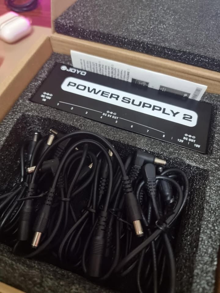 JOYO POWER SUPPLY 2 GUITAR EFFECTS POWER SUPPLY (Category: Musical Instruments) located in Caloocan City. Submitted by ziondls (Listing ID 1348784992, Image 3). Description: FSO : COMPLETE JOYO POWER SUPPLY 2 W/ BOX ORIGINALLY BOUGHT AT DND NORTH EDSA NO ISSUES!! ❌️ LOWBALLING /// FINAL AT 3K // AUTO PASS SA TATAWAD INCLUSION : -10 POWER CABLES -2 POLARITY CONVERTER OUTPUT 1-7 : 9V 100mA OUTPUT 8 : 9V 500mA OUTPUT 9 : 12V 100mA OUTPUT 10 : 18V 10