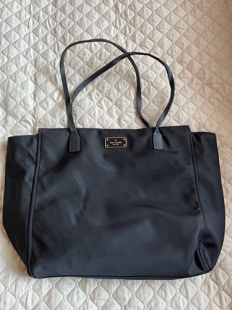 Kate Spade Bag (Category: Luxury Bags & Wallets) located in Makati City. Submitted by prelovedbydenn (Listing ID 1348659823, Image 1). Description: Authentic Kate Spade bag Bought from outlet Issues: shoulder strap leather.