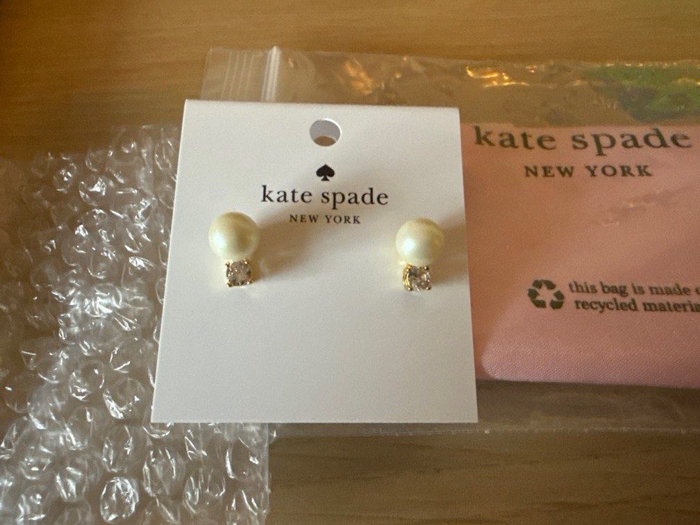 Kate Spade Earrings (Category: Earrings) located in Quezon City. Submitted by tpanda17 (Listing ID 1348629704, Image 1). Description: .
