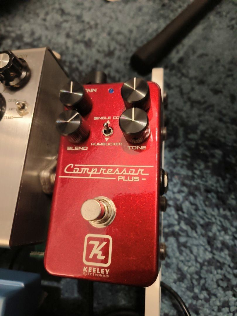 Keely Compressor Plus (Category: Music Accessories) located in Singapore. Submitted by duckypower (Listing ID 1348699596, Image 1). Description: Keeley Compressor Plus (Limited Red Edition) - Mint Condition Selling my Keeley Compressor Plus in the stunning Limited Red Edition. This is a must-have pedal for any guitarist looking to enhance their tone with studio-quality compression and sustain. Key Features: 🎸 Limited Red Edition – Rare and eye-c