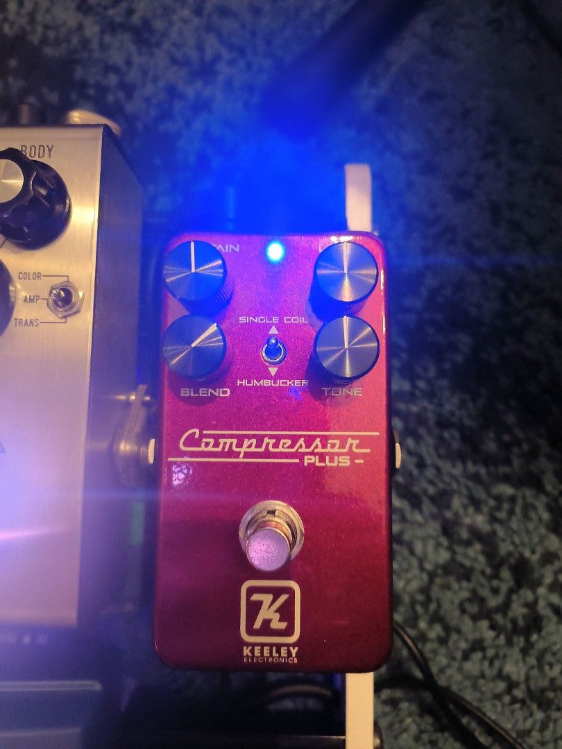 Keely Compressor Plus (Category: Music Accessories) located in Singapore. Submitted by duckypower (Listing ID 1348699596, Image 2). Description: Keeley Compressor Plus (Limited Red Edition) - Mint Condition Selling my Keeley Compressor Plus in the stunning Limited Red Edition. This is a must-have pedal for any guitarist looking to enhance their tone with studio-quality compression and sustain. Key Features: 🎸 Limited Red Edition – Rare and eye-c