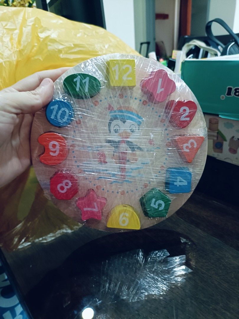 Learning clock (Category: Toys & Collectibles) located in Cyberjaya. Submitted by princess.mama85 (Listing ID 1348646932, Image 2). Description: Preloved wooden learning clock..