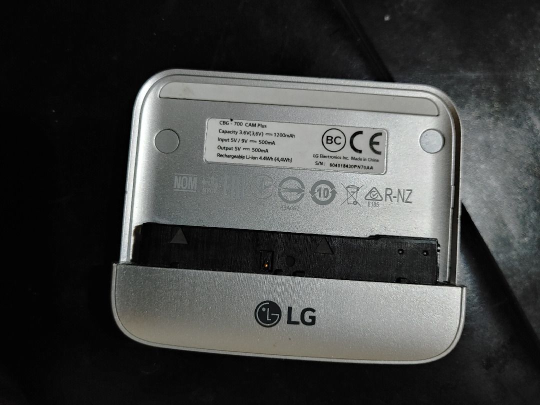 LG 700 CAM Plus (for LG G5) (Category: Mounts & Holders) located in Quezon City. Submitted by ppaya (Listing ID 1348732360, Image 3). Description: Collectors item. De clutering. G5 was sold already. GCash Only. Pickup or Ship Only. Rider or ship fees for buyer's account. .
