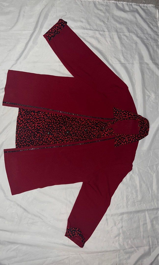 Long Sleeve (Category: Blouses) located in Iloilo. Submitted by lanieeeeeee (Listing ID 1348632162, Image 1). Description: Size Medium.