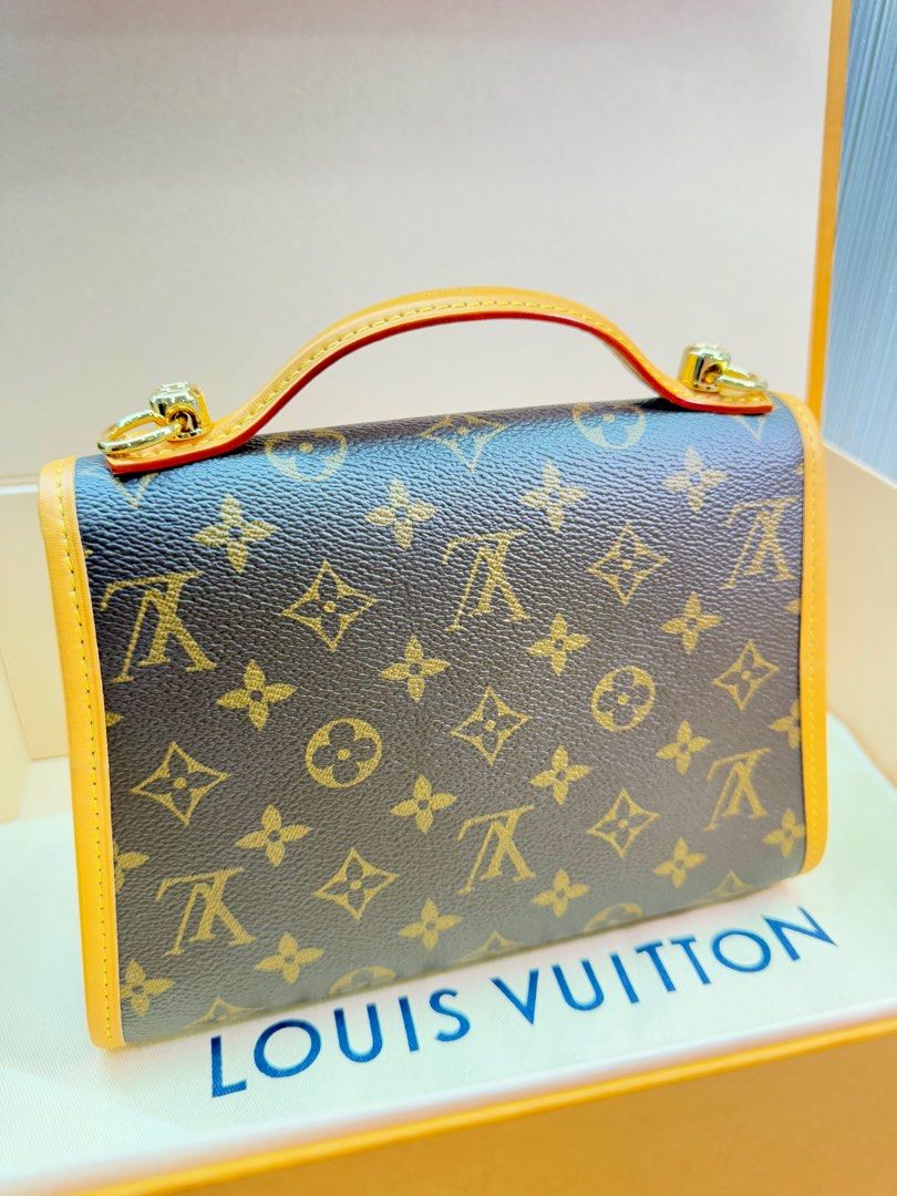 LV M44919 Ivy 復刻公文手提斜背包, 名牌精品, 精品包與皮夾在旋轉拍賣