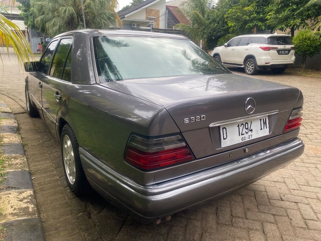 Mercy E320 Sportline AT 94, Mobil & Motor, Mobil untuk Dijual di Carousell