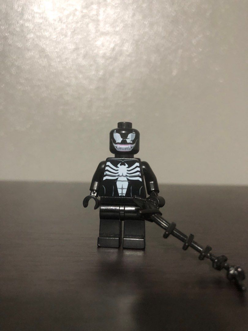 [Minifigure sh0113] Venom - Teeth Together (Category: Lego & Building Sets) located in Manila. Submitted by calebsfinds (Listing ID 1348809056, Image 1). Description: .