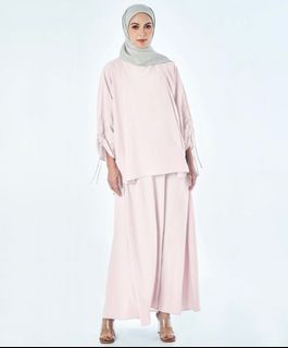 (Category: ) located in . Submitted by mywardrobe2u (Listing ID 1348756747, Image 1). Description: .