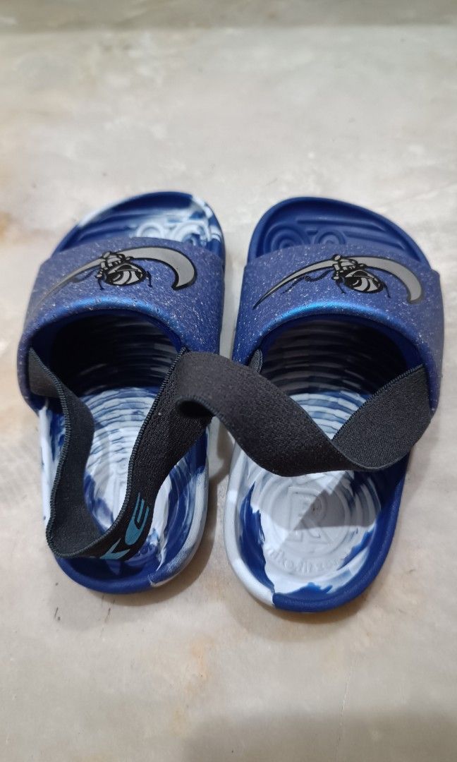 Nike waterproof sandals (Category: Babies & Kids Fashion) located in Manila. Submitted by unboxing_addict (Listing ID 1348649171, Image 2). Description: nike waterproof sandals for kids comfy to wear especially if kid is learning to walk US 7c size.
