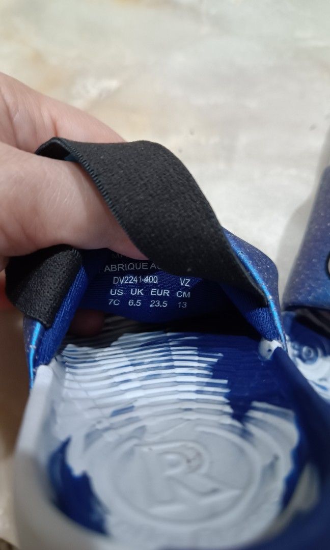 Nike waterproof sandals (Category: Babies & Kids Fashion) located in Manila. Submitted by unboxing_addict (Listing ID 1348649171, Image 3). Description: nike waterproof sandals for kids comfy to wear especially if kid is learning to walk US 7c size.