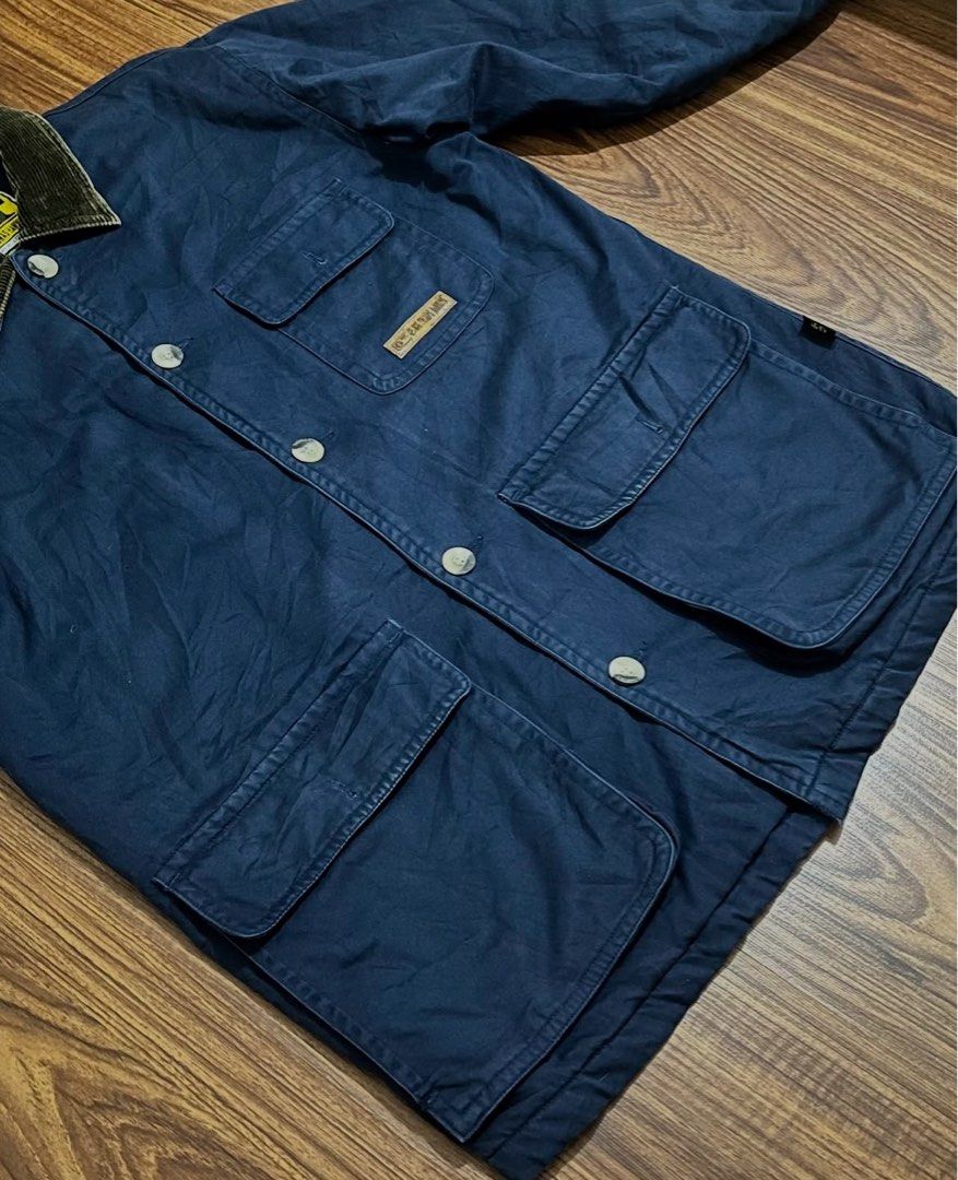 Parka (Category: Coats, Jackets and Outerwear) located in Pasig City. Submitted by ukaygodd (Listing ID 1348686702, Image 3). Description: GT Hawkins Parka . Cotton material, soft canvas shell Curdory Collar and fold cuff, long cut Neat fit, navy blue colorway no issue . Size L L33 W24.