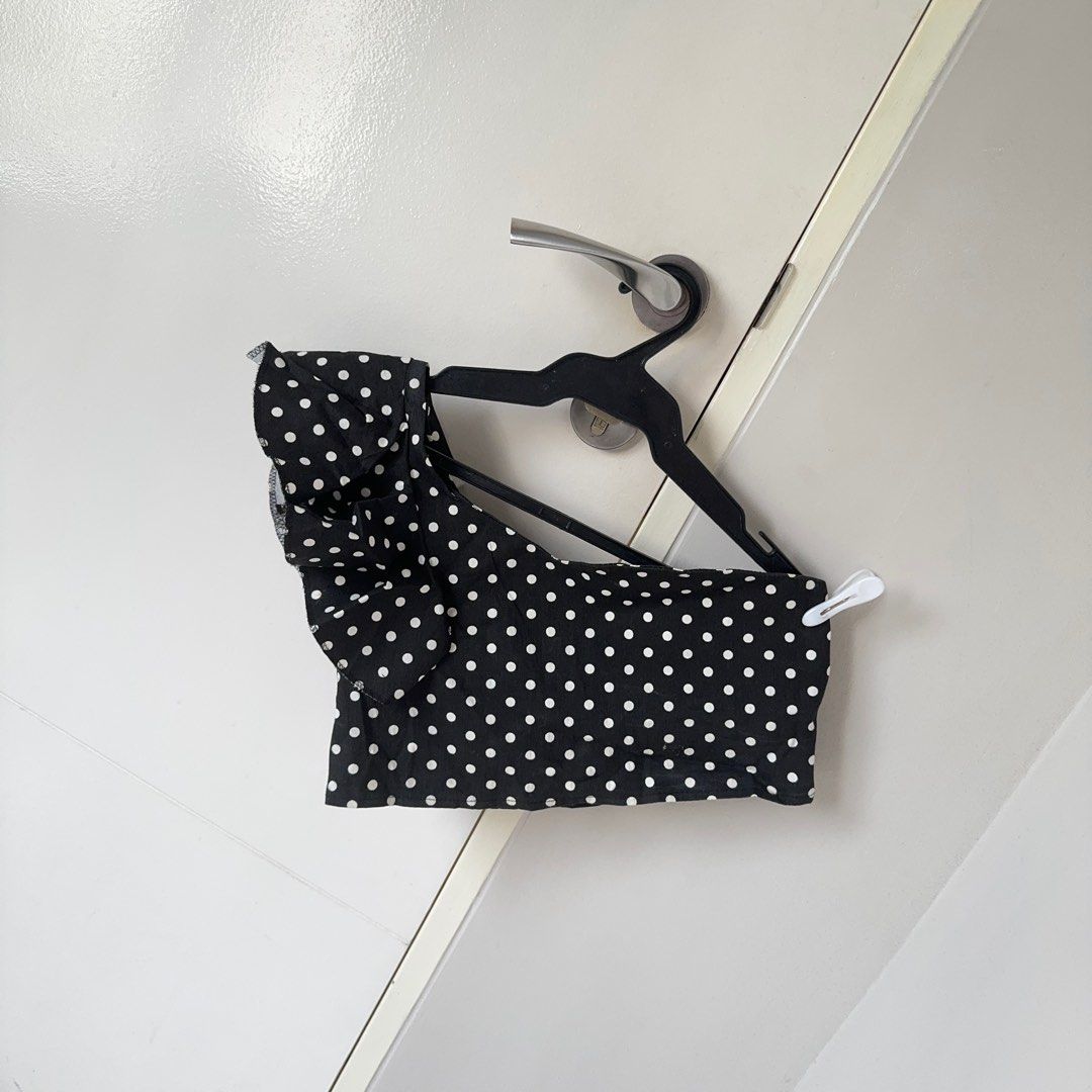 Polka Dots Top and Skirt Set (Category: Sets or Coordinates) located in Quezon City. Submitted by luvluva (Listing ID 1348737340, Image 1). Description: worn once bought at a flea market at rockwell years ago.