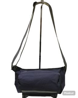 (Category: ) located in . Submitted by izzhero (Listing ID 1348803228, Image 1). Description: .