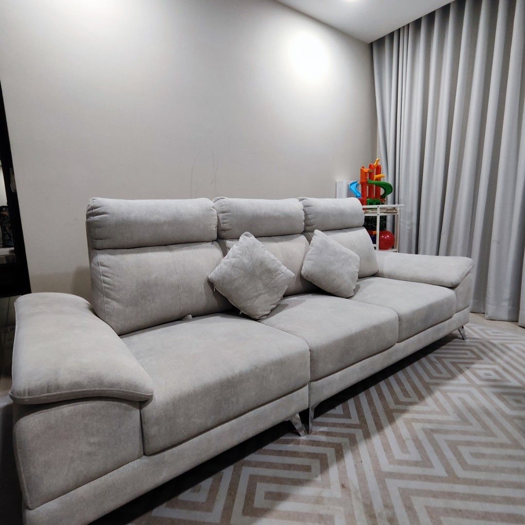 Push back sofa (Category: Sofas) located in Kuala Lumpur. Submitted by nam92 (Listing ID 1348672514, Image 3). Description: 8 feets sofa Custom made design (more than RM3,999) waterproof fabric stratch free fabric can be as sofa bed free 2 pillows really comfort like single bed trust me! self pickup at Wangsa Melawati.