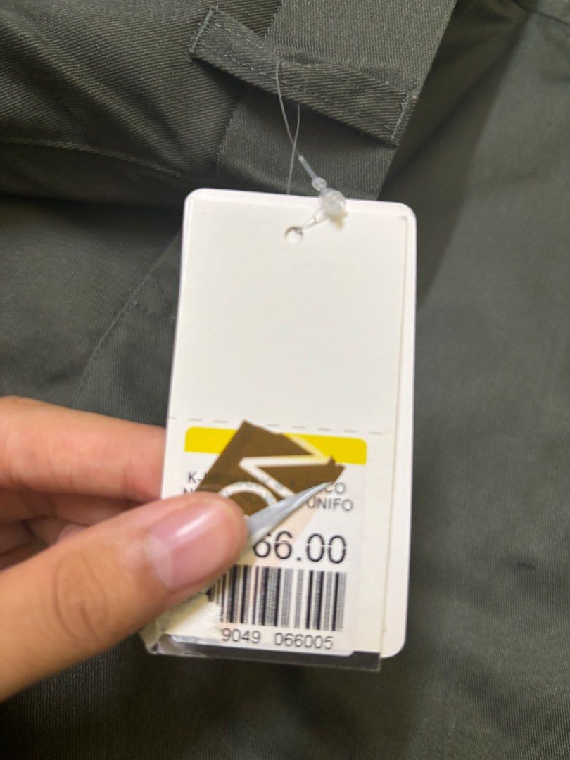 Slacks (Category: Trousers) located in Kuala Lumpur. Submitted by jeeyen (Listing ID 1348640721, Image 3). Description: brand new with tag West Malaysia only original price: 66 selling for: 35.