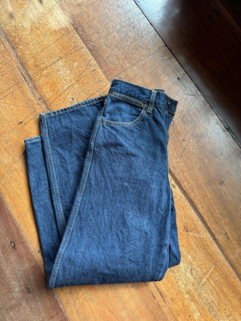 Uniqlo U Wide Jeans Navy (Category: Jeans) located in Muntinlupa City. Submitted by prebyiz (Listing ID 1348660408, Image 2). Description: Rfs: doesn’t fit. Actual color is the first pic. The color is a dark navy but I also have a denim color available on my listings. helping tags: araw the line, wear anika, love bonito, cariño the brand, calle lily, la oceann, renegade folk, zara, mango, uniqlo .