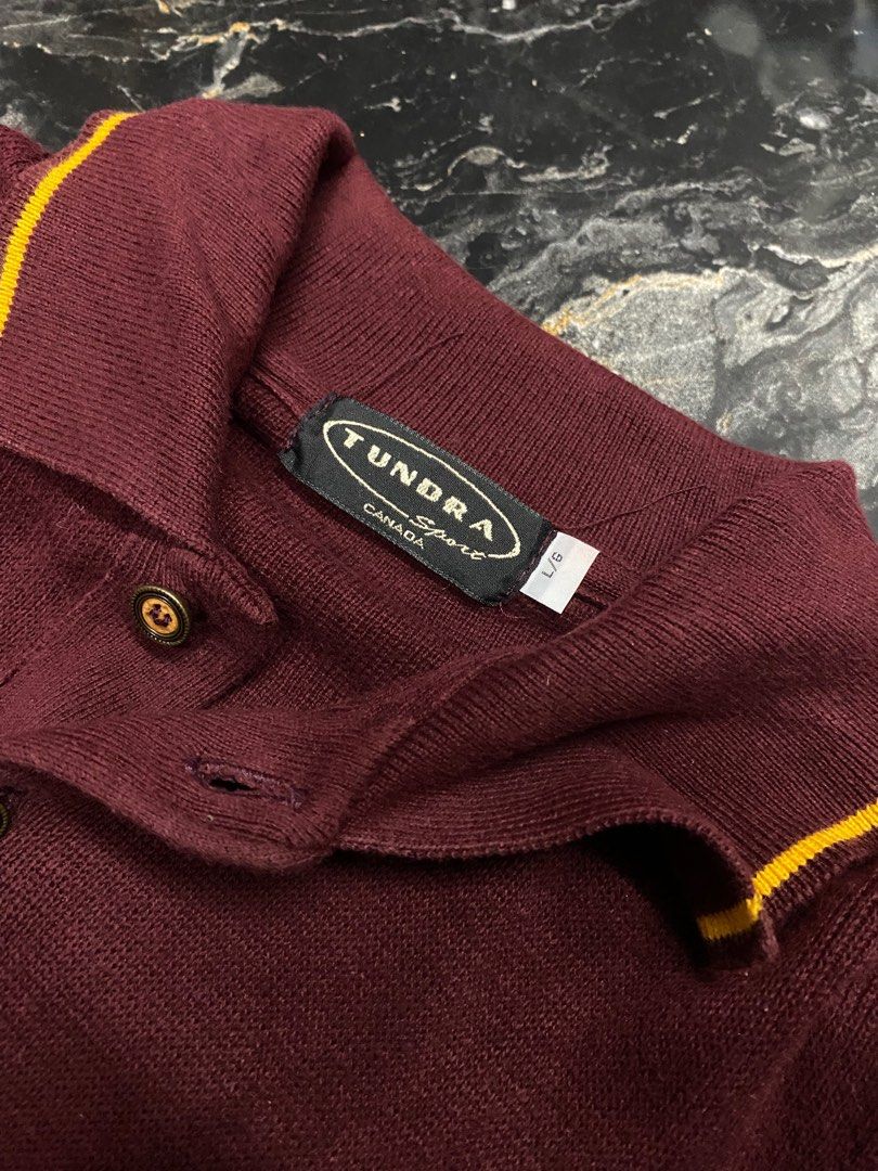 VINTAGE TUNDRA SWEATER (L on tag) (Category: Coats, Jackets and Outerwear) located in San Pablo. Submitted by genesisllo24149 (Listing ID 1348779621, Image 3). Description: VINTAGE TUNDRA SWEATER (L on tag) L-28 W-27 .