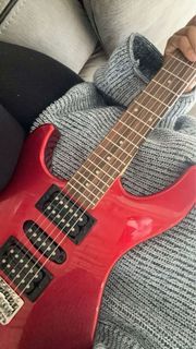 Yamaha ERG 121C - Electric Guitar w/ amp