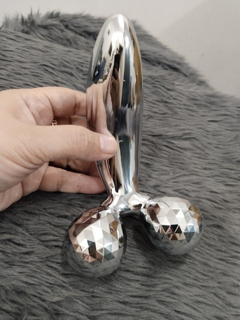 Affordable Steel 3d roller body massager 😍👌 (Category: Massage Devices) located in Malolos. Submitted by afford.japan (Listing ID 1348826539, Image 3). Description: Affordable Steel 3d roller body massager 😍👌.