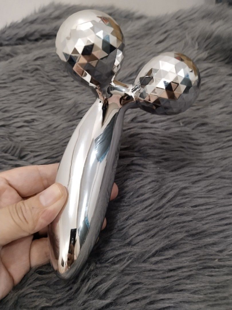 Affordable Steel 3d roller body massager 😍👌 (Category: Massage Devices) located in Malolos. Submitted by afford.japan (Listing ID 1348826539, Image 2). Description: Affordable Steel 3d roller body massager 😍👌.