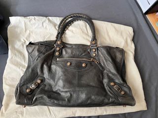 (Category: ) located in . Submitted by mostlyfashionitems (Listing ID 1348968996, Image 1). Description: .