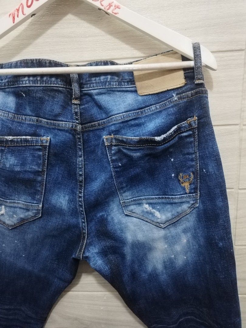 BUCKAROO JEANS (Category: Jeans) located in Sorsogon. Submitted by mang_thrift2 (Listing ID 1348891099, Image 3). Description: BUCKAROO TATTERED JEANS 36W40L DM.
