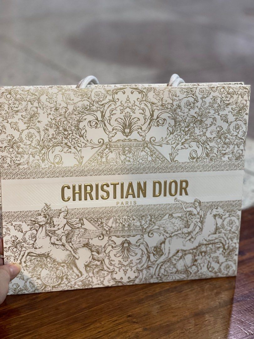 Christian dior medium (Category: Luxury Accessories) located in Quezon City. Submitted by yGGGG (Listing ID 1348893817, Image 1). Description: Original dior paperbag medium.