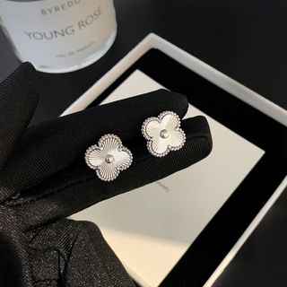 （分類：）位於 。 由 classic.chanel.lady 提交（商品編號 1348913850，圖片 1）。簡介： 。