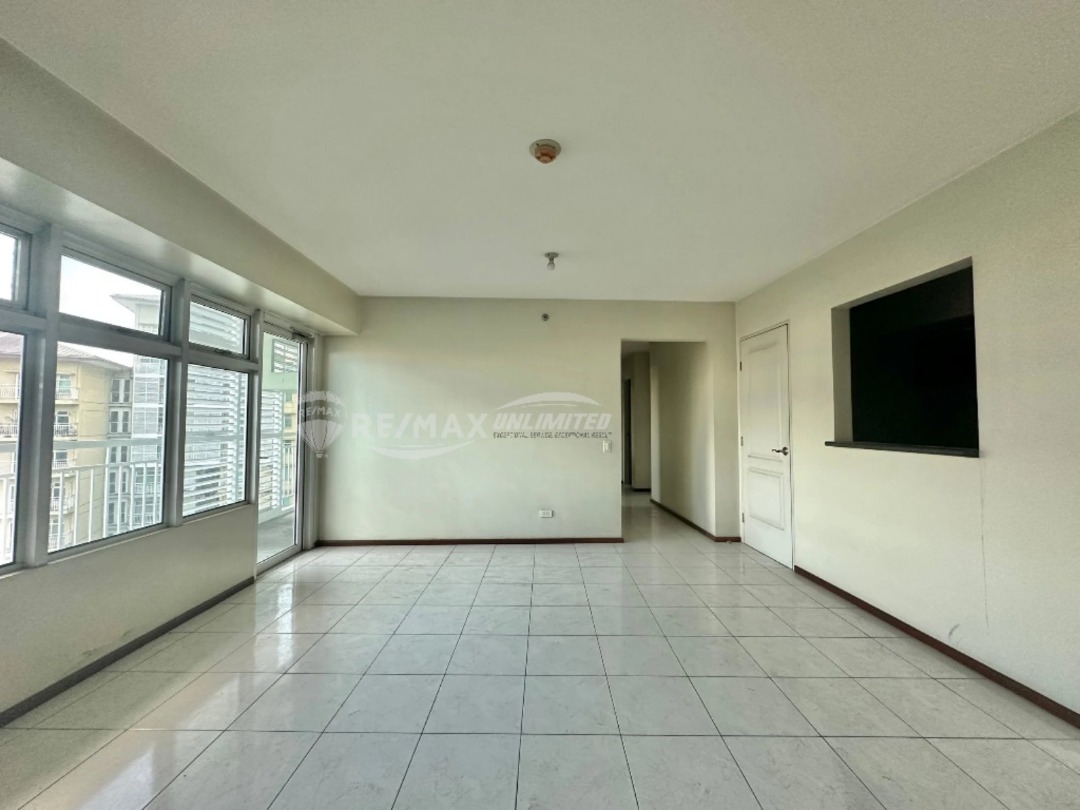 (Category: ) located in . Submitted by metrodwellings (Listing ID 1348903545, Image 1). Description: .