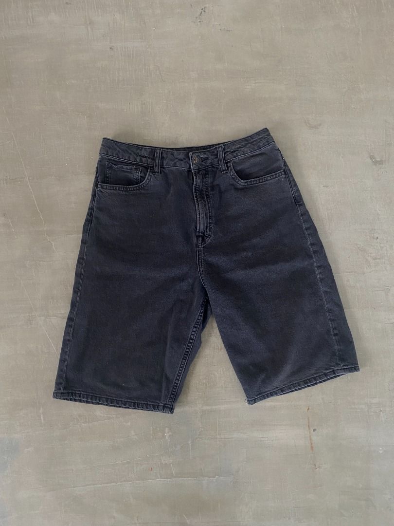 HM Black Jorts (Category: Other Bottoms) located in Bacolod City. Submitted by found.objects (Listing ID 1348884022, Image 1). Description: bought from Kid's section, can fit waistline up to 26".