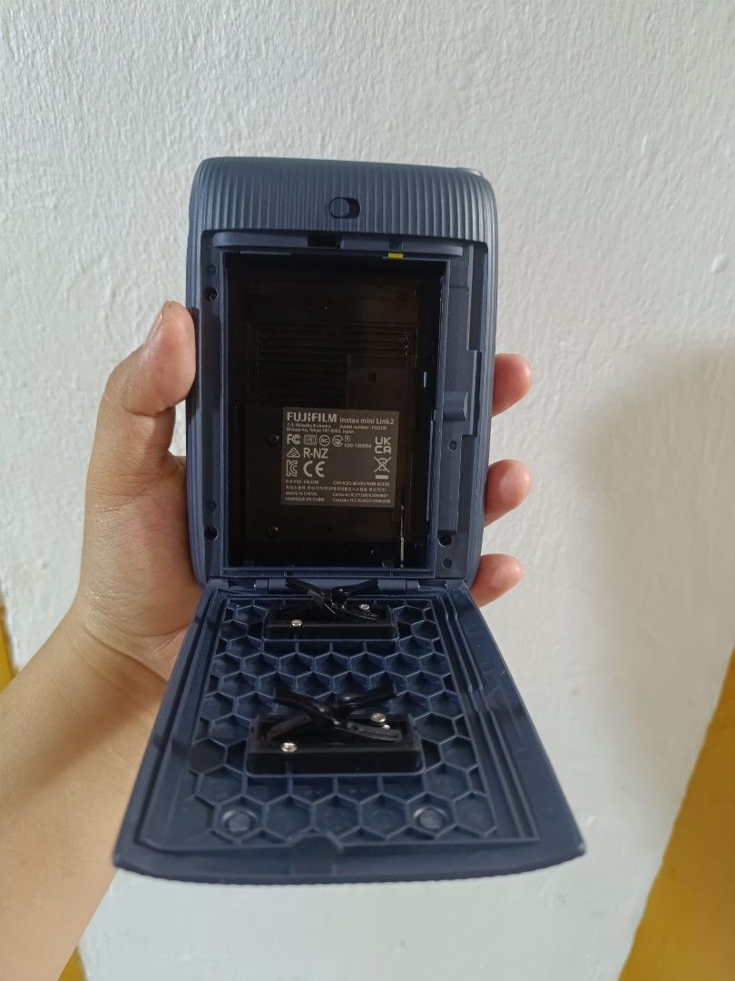 Fujifilm Instax mini link 2 WITH ISSUE (Category: Printers, Scanners & Copiers) located in Camalaniugan. Submitted by eluuughhhh (Listing ID 1348953126, Image 3). Description: READ FIRST Instax mini Printer for Sale with ISSUE Hello, I'm selling my instax mini printer for 2k. I don't have time to repair it and I live in the province so I doubt may nagrerepair ng ganito dito samin. Loc: Cagayan, Luzon Mop: Gcash/Gotyme Mod: J&T Direct ⚠️with black