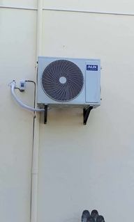 🎇🎆Inverter Split Type Aircon with Free Installation Brandnew and factory sealed