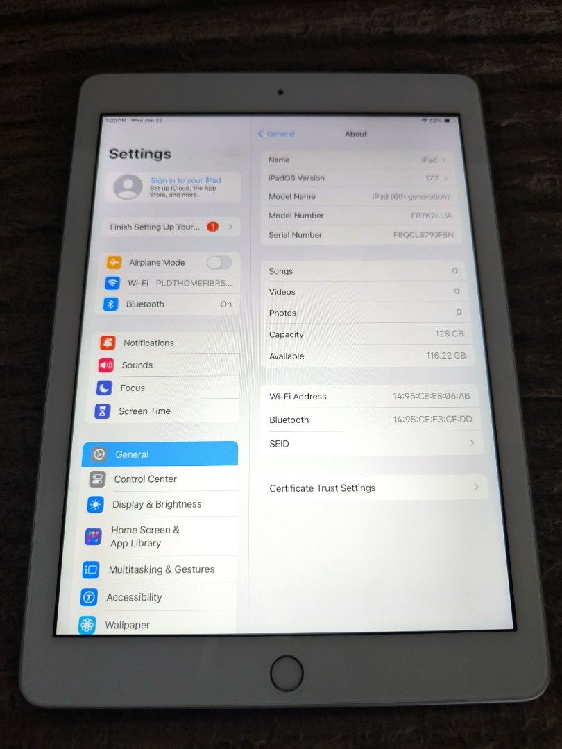 iPad 6th gen 128gb WiFi (Category: iPad) located in Las Pinas. Submitted by jpntrader (Listing ID 1348867819, Image 3). Description: - unit only - no issue Apple ID - no issue finger print - very smooth no scratch.
