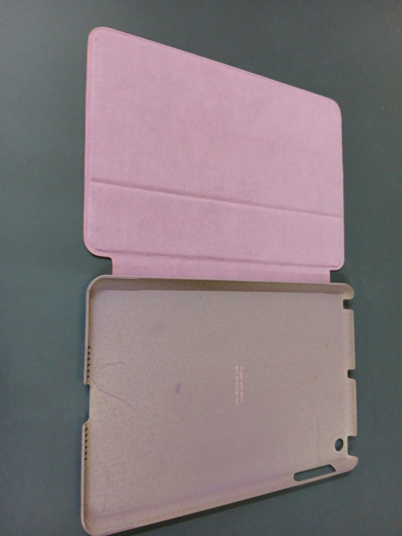 iPad Mini Case (Category: Cases & Covers) located in Kuala Lumpur. Submitted by ronanleong (Listing ID 1348867415, Image 2). Description: It's brand new but kept for too long, the rubber case is a bit sticky (plasticization)..